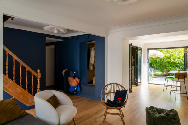 placard dans l'entrée renovation rime avec optimisation 